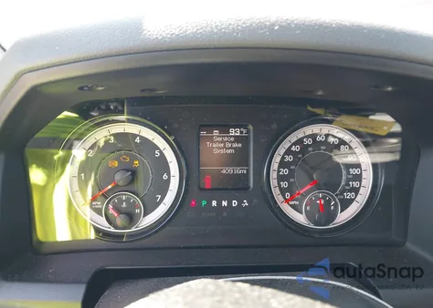 2020 Ram 1500 Classic Slt 4X4 6'4 Box z USA, uszkodzony, nr VIN 1C6RR7GT3LS100051